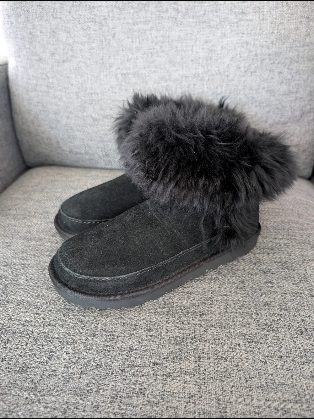UGG Classic Ultra Mini Chalet